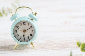 朝起きたときのだるさ、疲れが取れない原因と対策