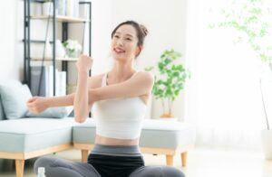 🌙更年期女性の眠りを深める軽いストレッチ